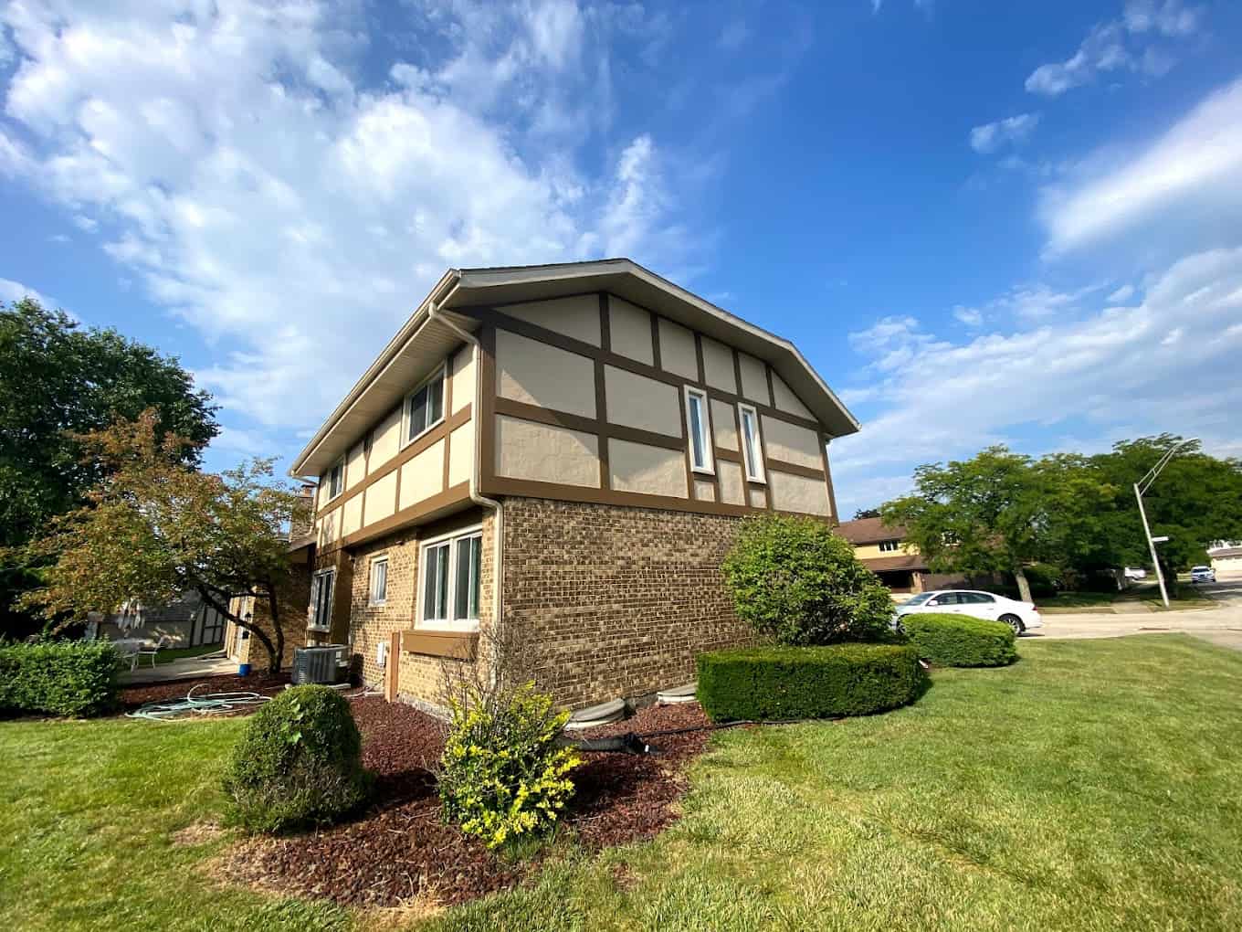 2021-09-07 (1) house exterior