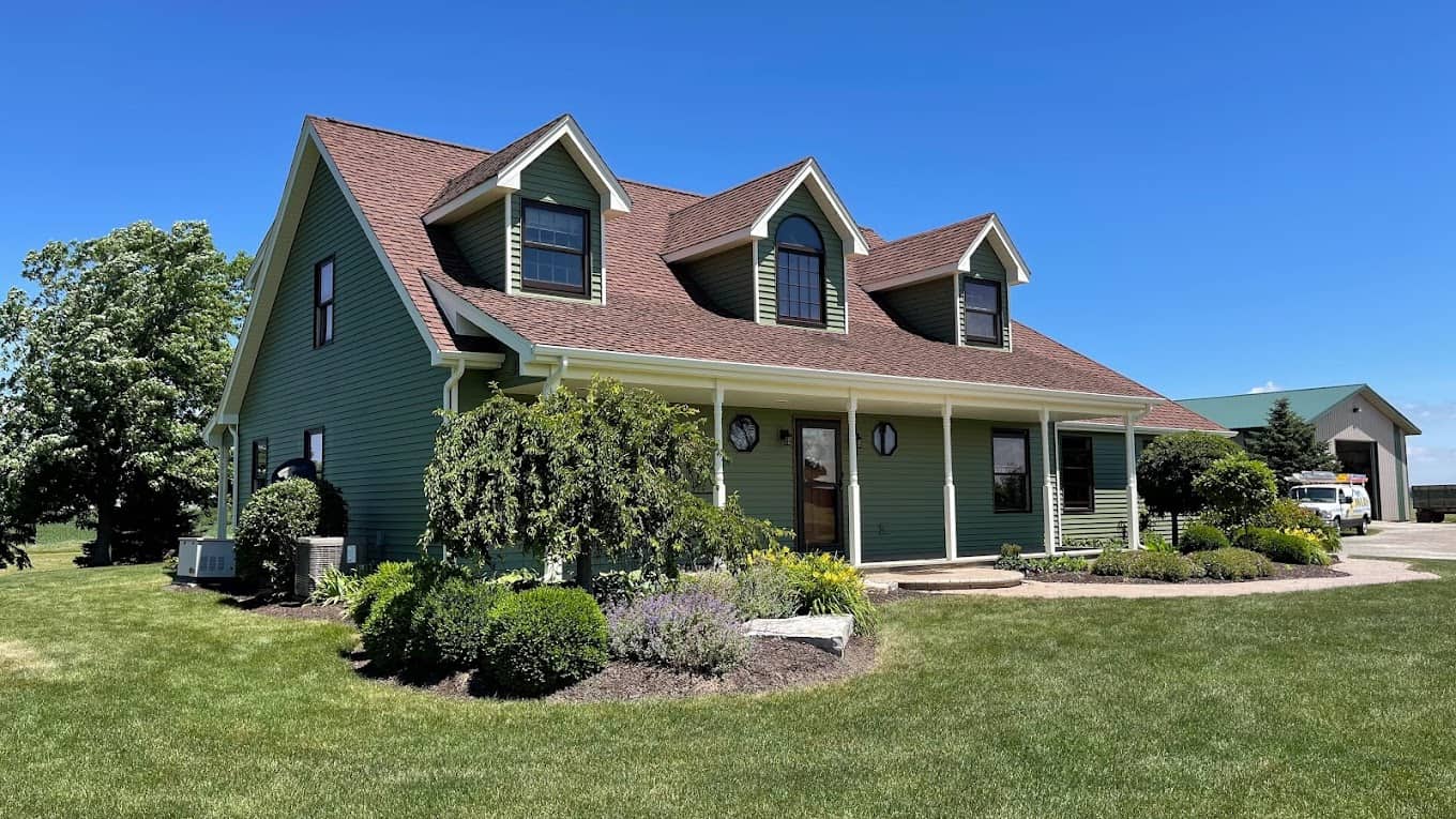 2022-08-09 (1) exterior of a green house